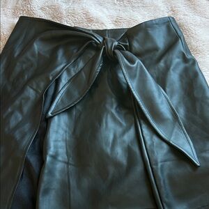 AMYLYNN Elegant Black Faux Leather Skirt